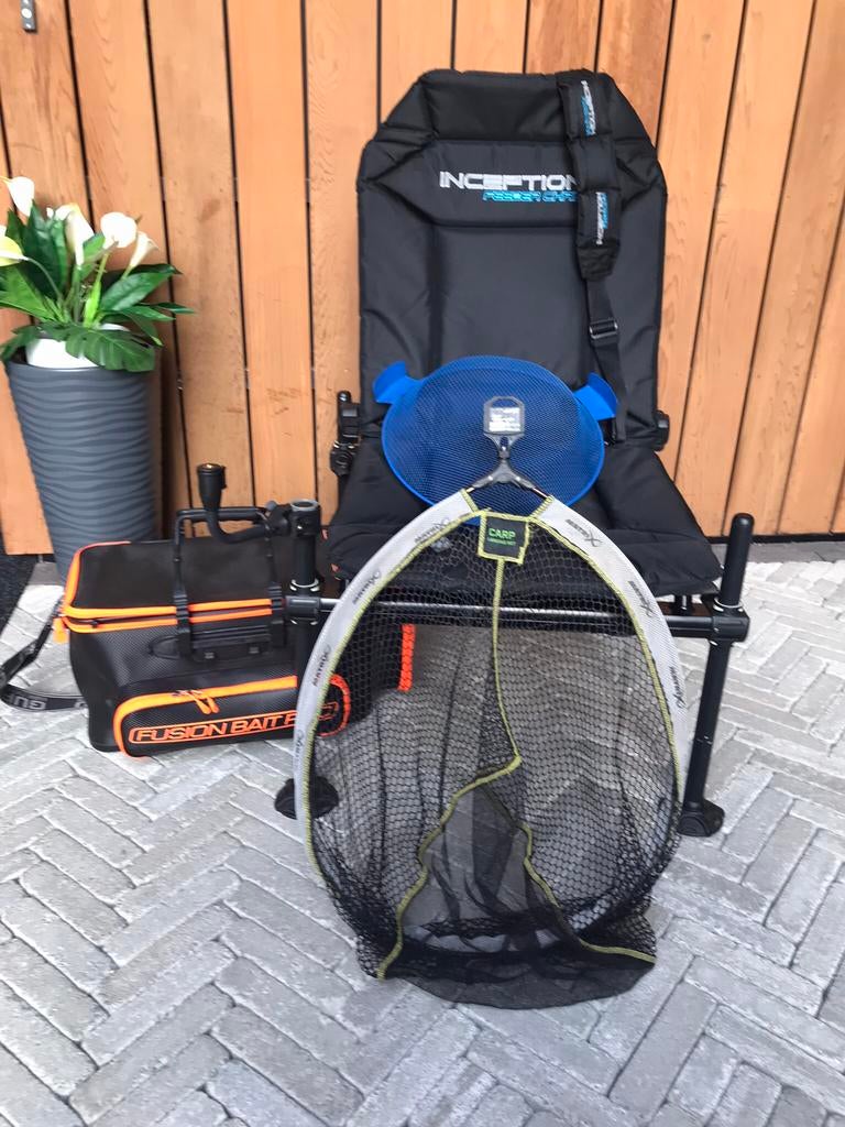 complete feeder sets en diverse molens en paraplu stoel, Watersport en Boten, Hengelsport | Witvissen, Ophalen of Verzenden, Zo goed als nieuw
