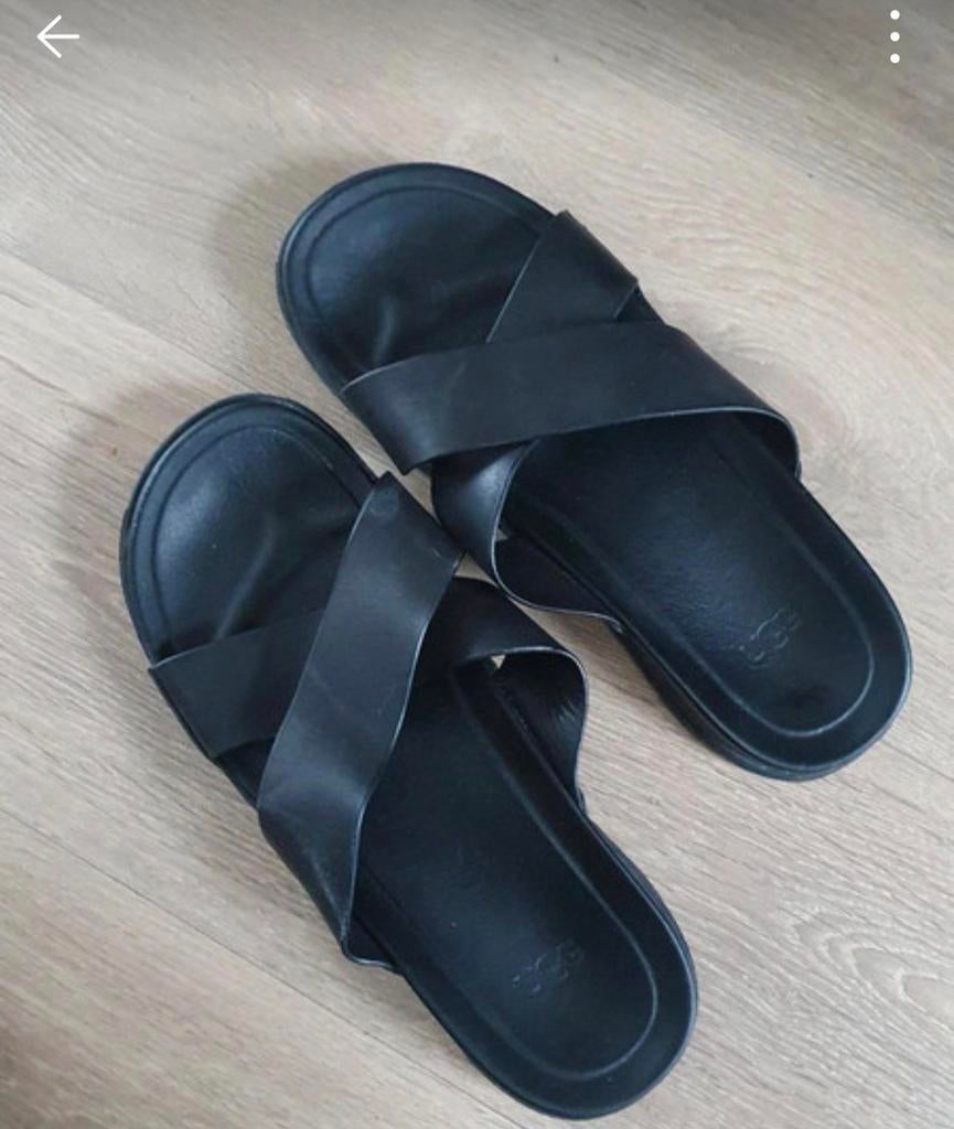 Uggs slipper maat 44, Ophalen of Verzenden, Zwart