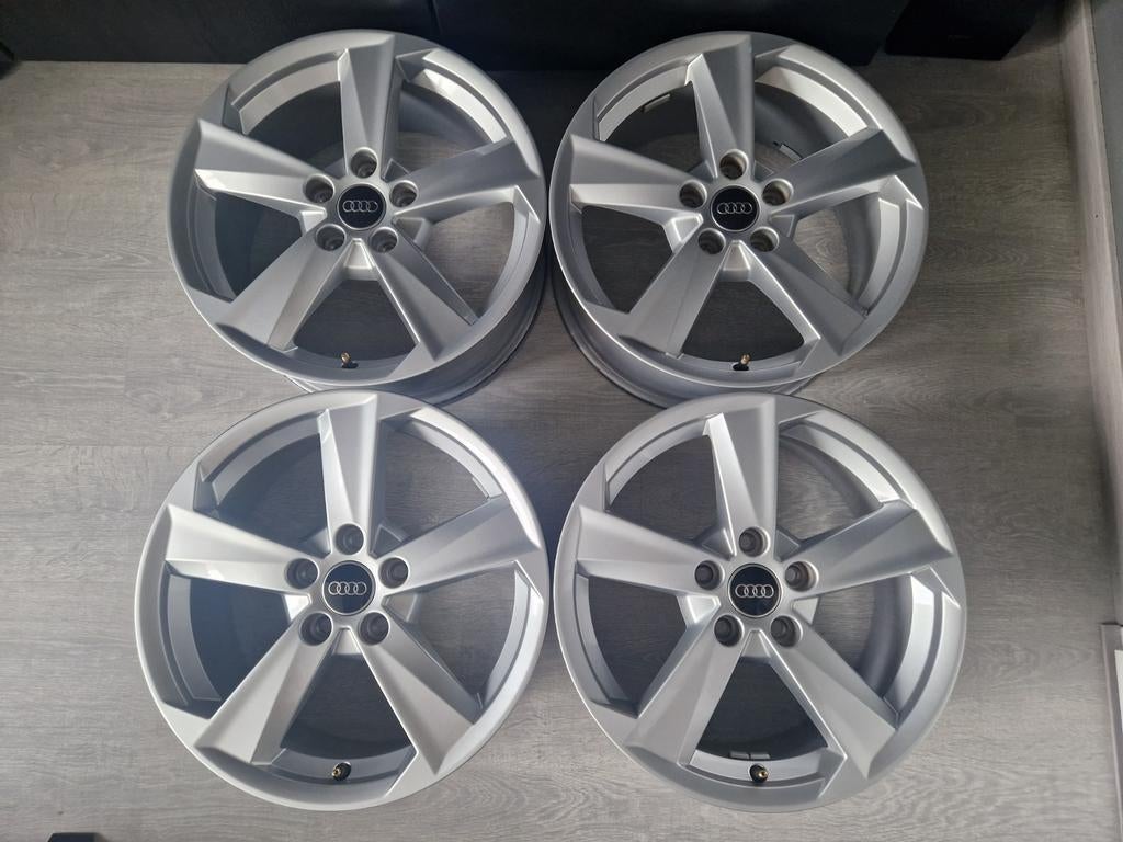 Orginele Audi Q2 velgen in NIEUWSTAAT, 17 inch, 5x112, 7j, Auto-onderdelen, Overige Auto-onderdelen, Audi, Nieuw, Ophalen
