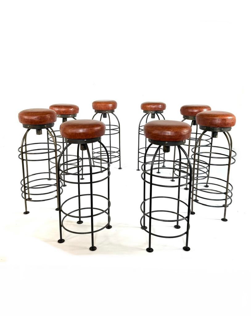 Set van 6 vintage barkrukken, Smeedijzer & leer ‘80, 5 krukken of meer, Met voetsteun, 60 tot 90 cm, Ophalen of Verzenden