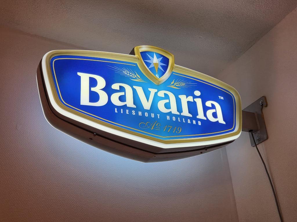 Bavaria lichtbak, Ophalen, Zo goed als nieuw, Reclamebord, Plaat of Schild, Bavaria
