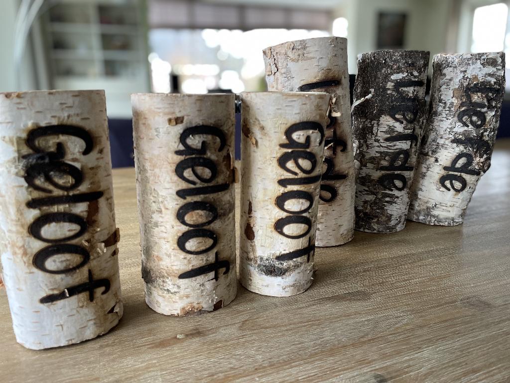Boomstam Berk 'Geloof' en 'Liefde Kaarsenhouder, Huis en Inrichting, Woonaccessoires | Kandelaars en Kaarsen, Nieuw, Kandelaar