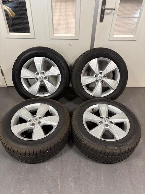 Winterwielen set Volvo XC40, Auto-onderdelen, Banden en Velgen, Ophalen, Gebruikt, Banden en Velgen, 17 inch