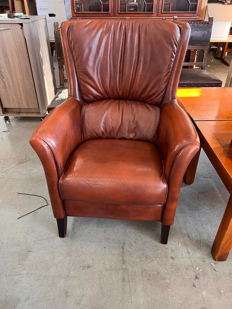 Cognac leren oorfauteuil – klassiek & luxe, D, Ophalen of Verzenden, Zo goed als nieuw, Leer