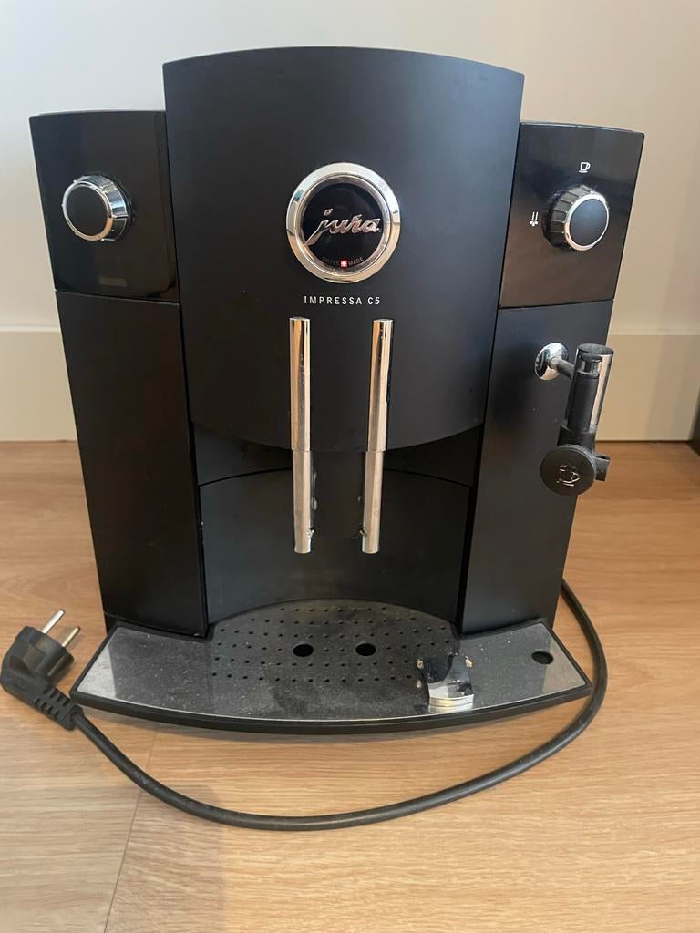 Jura Impressa C5 - Defect!, Witgoed en Apparatuur, Koffiezetapparaten, Ophalen, Afneembaar waterreservoir, Koffiemachine, Koffiebonen