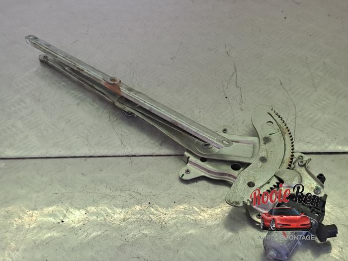 Ruitmechaniek 4Deurs links-voor van een Suzuki Alto, Gebruikt, -, -, Ophalen of Verzenden