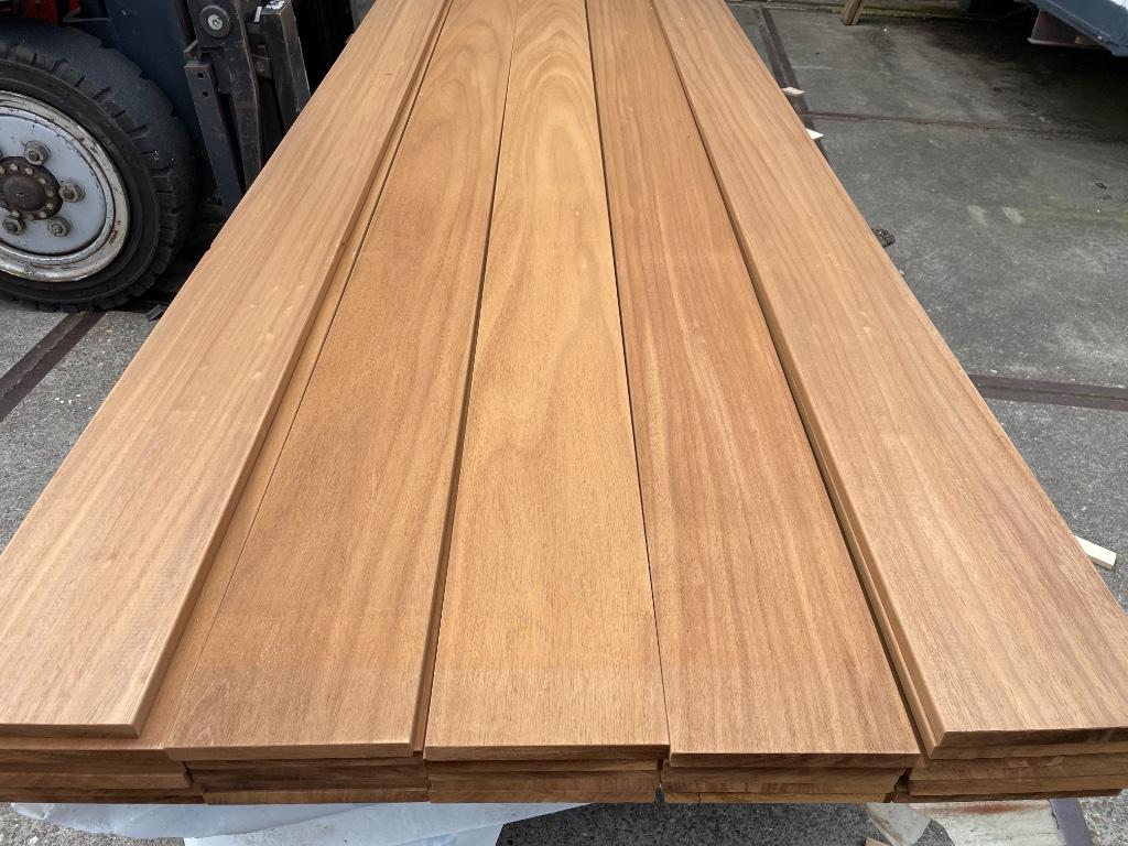 Ayous 60m2 barcode gevel  ook veel frake channelsiding, Tuin en Terras, Ophalen, Planken, Nieuw, Hardhout