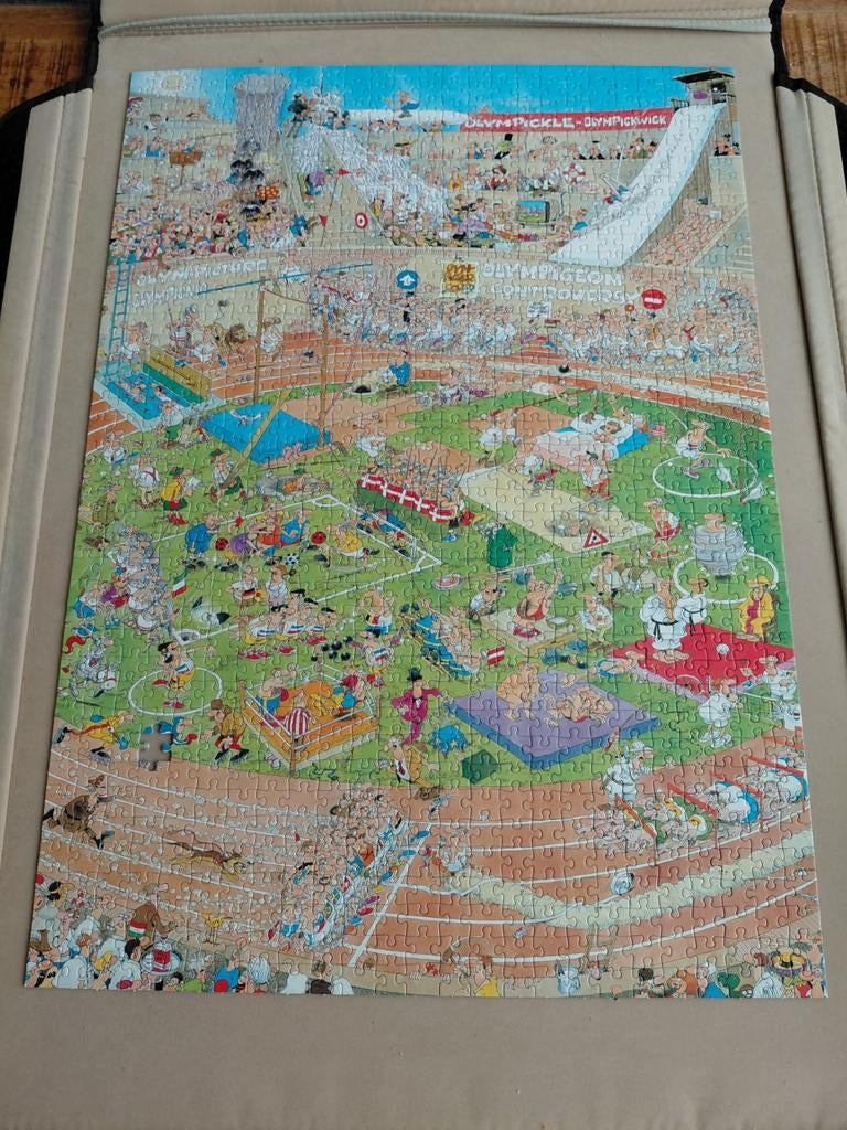 Jan van Haasteren Olympische Spelen ( Mist een Stukje ), Hobby en Vrije tijd, Denksport en Puzzels, Ophalen, 500 t/m 1500 stukjes