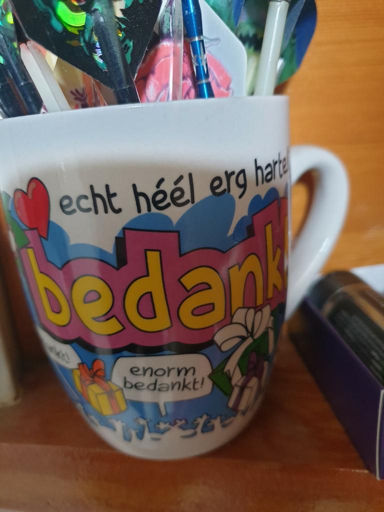 Beker BEDANKT, Huis en Inrichting, Keuken | Servies, Ophalen of Verzenden, Zo goed als nieuw, Overige stijlen, Kop(pen) en/of Schotel(s)