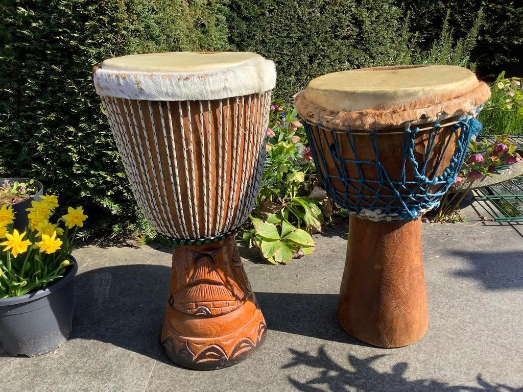 Twee mooie Afrikaanse djembé’s hebben een nieuw vel nodig, Muziek en Instrumenten, Ophalen, Gebruikt, Trommel