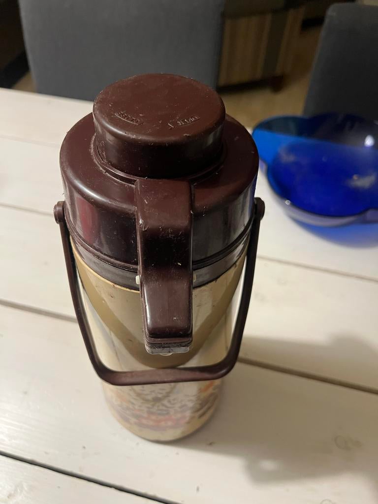Thermoskan met drukpomp, Ophalen, Gebruikt