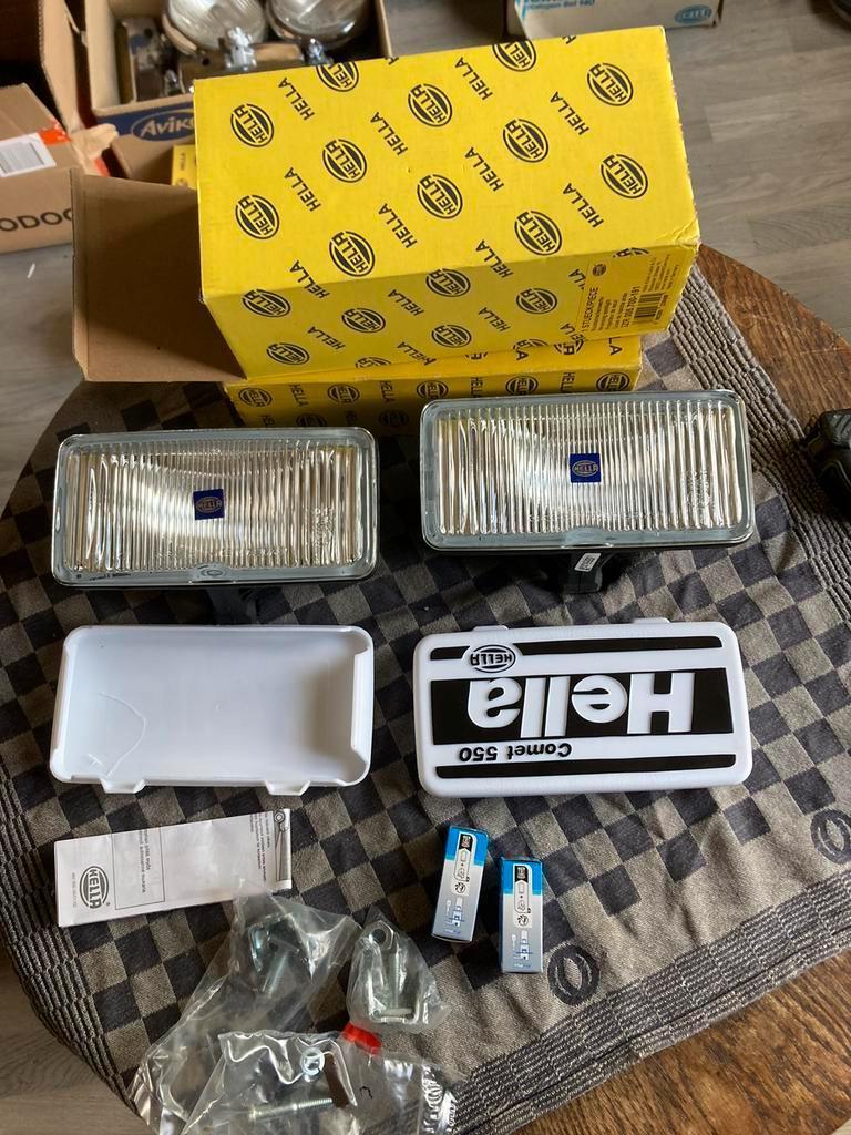 Oldtimer 2 Hella witte mistlampen met covers comet 550, Ophalen of Verzenden, Nieuw