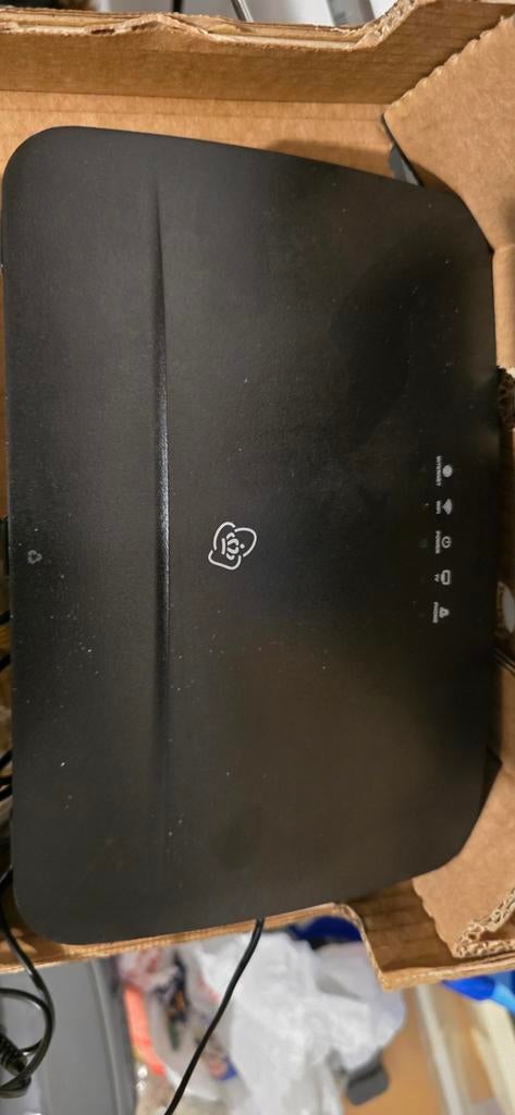 KPN Box 12 - Goede Staat, Computers en Software, Routers en Modems, Ophalen of Verzenden, Zo goed als nieuw, Router met modem