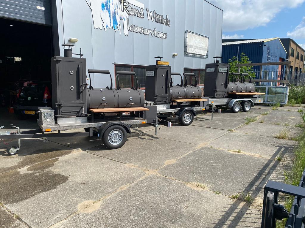 Te huur grote bbq smoker op aanhanger, Ophalen, Nieuw, Overige