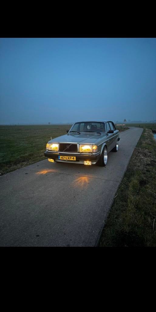Volvo 240 1984 Groen 2.3, Auto's, Volvo, Particulier, Benzine, Sedan, Geïmporteerd, Groen, Beige, Leder en Stof, Achterwielaandrijving