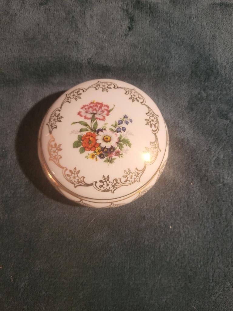 Dekselbakje Gout de Villa Limoges France, Antiek en Kunst, Ophalen