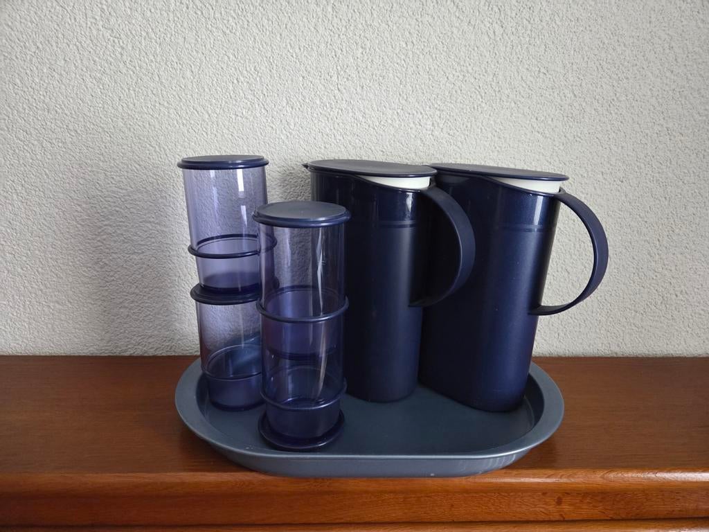 Tupperware Buitenservies - 2 kannen en 4 Bekers, Ophalen of Verzenden, Gebruikt