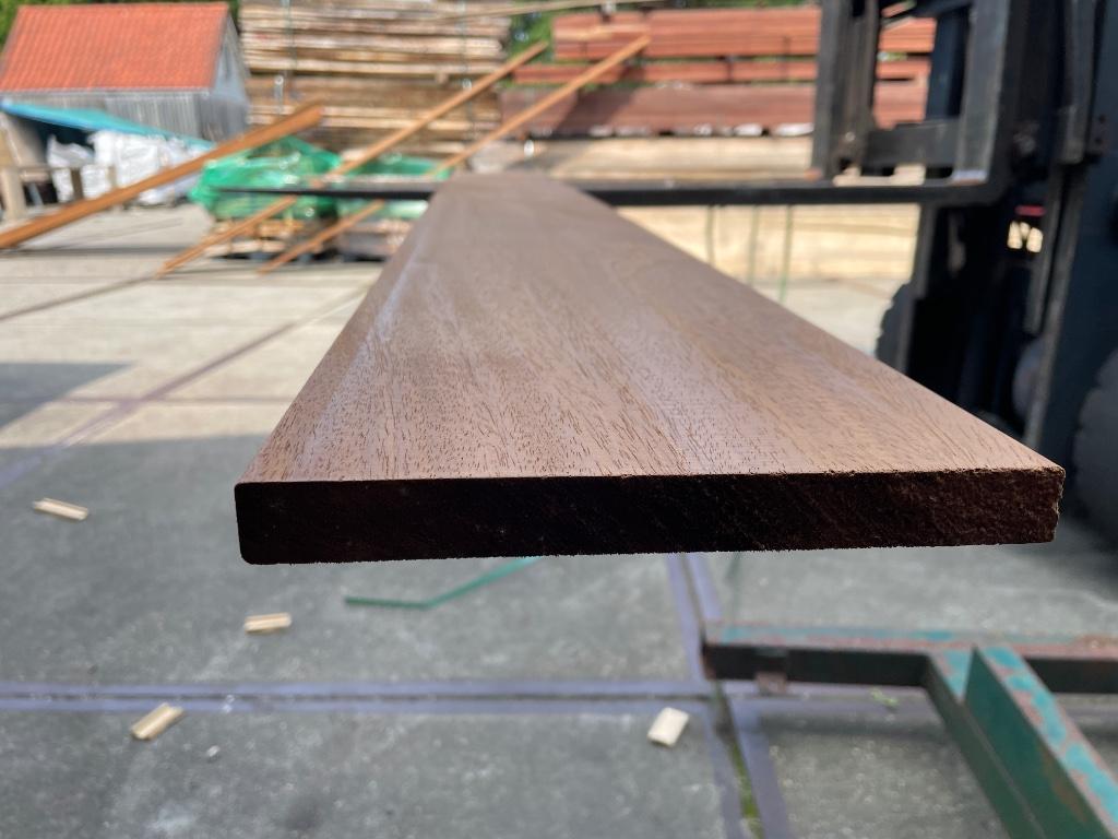 Ayous plank board 395cm boeidelen windveren gevelbekleding, Ophalen, Planken, Nieuw, Hardhout