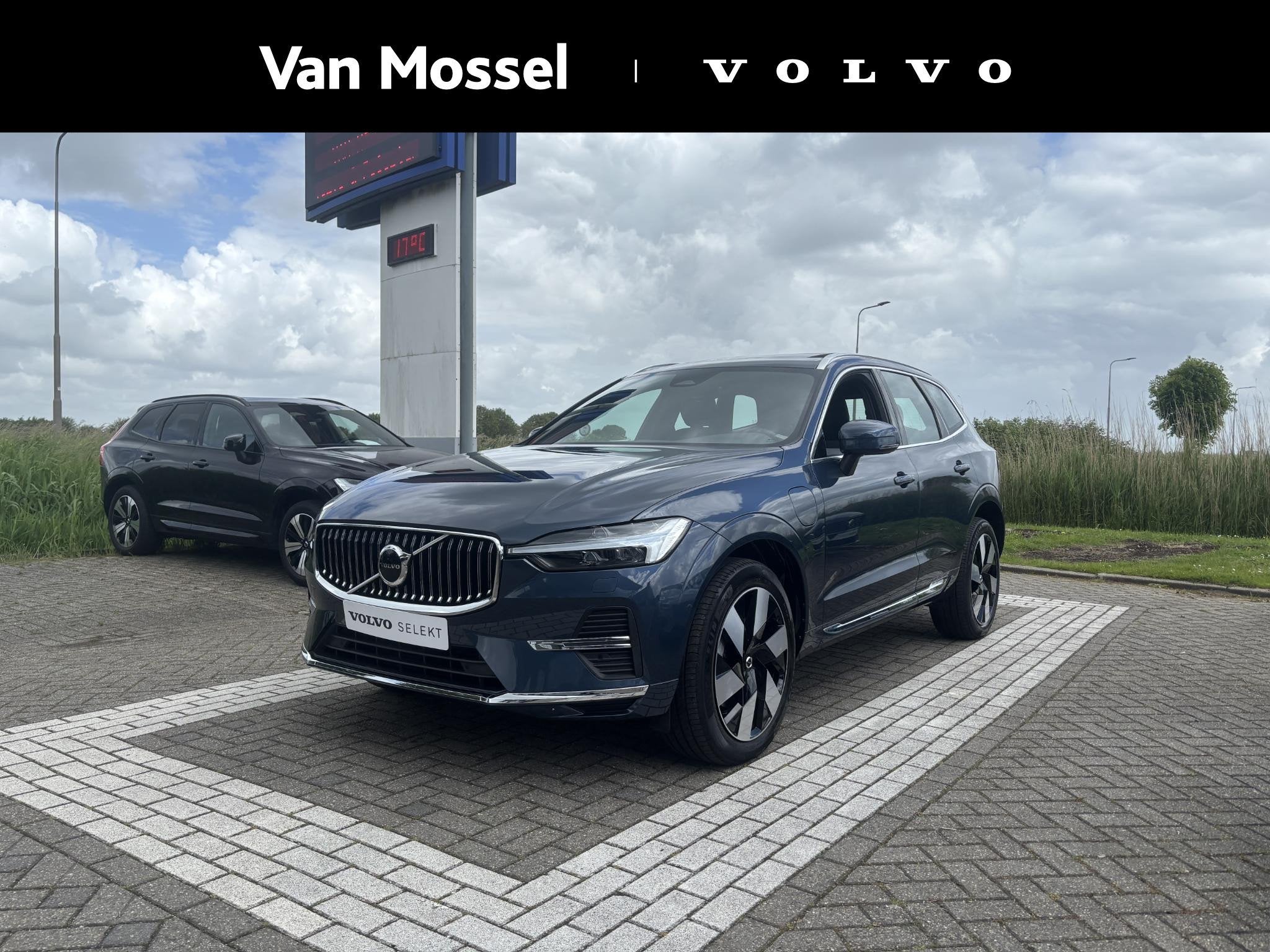 Volvo XC60 T6 Plug-in hybrid AWD Plus Bright | Panoramadak |, Auto's, Automaat, Gebruikt, Euro 6, 4 cilinders