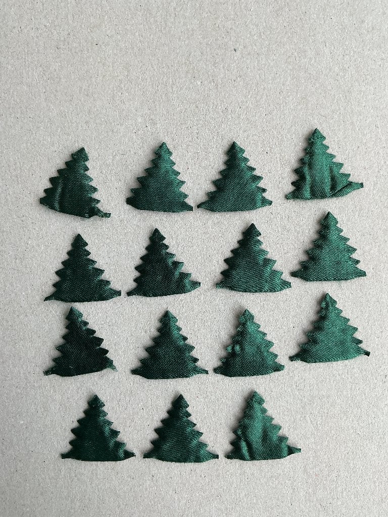 Setje 15 kleine stoffen kerstboompjes, Ophalen of Verzenden, Nieuw, Overige thema's, Overige typen
