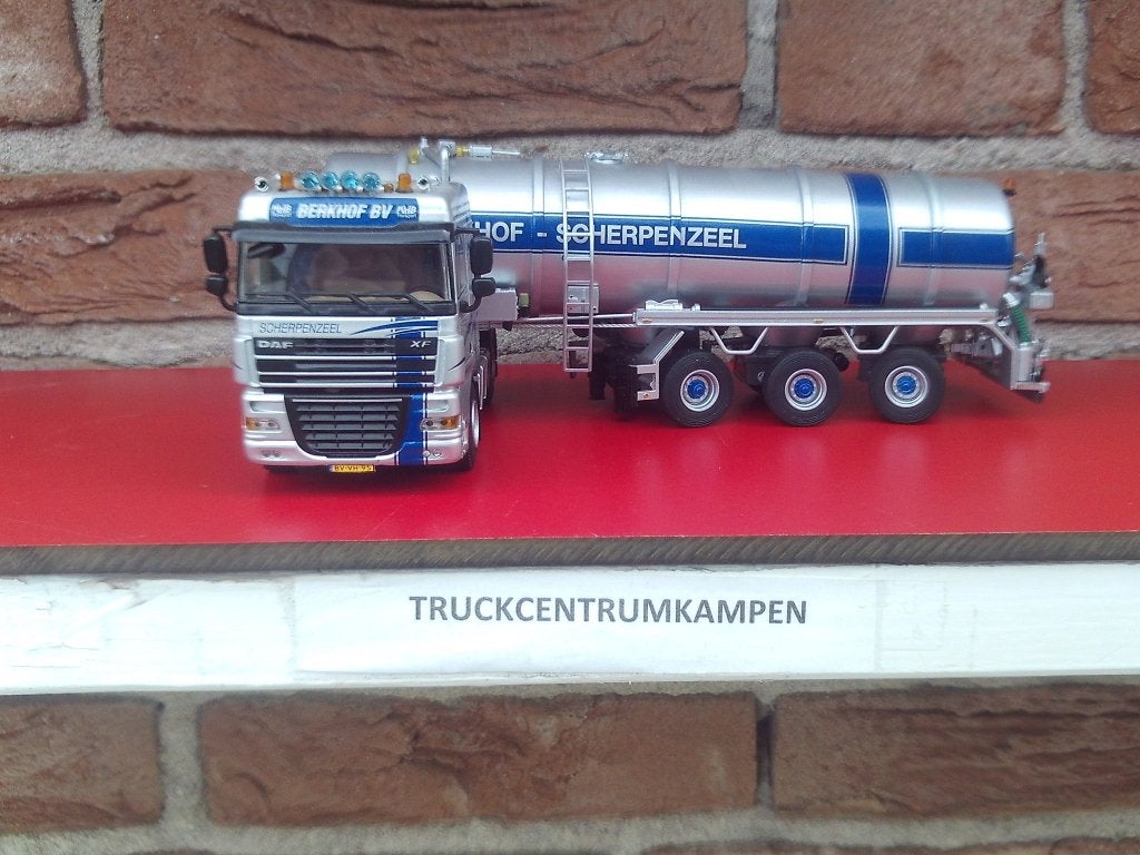 WSI  Daf  XF  105  SC  van  Berkhof., Hobby en Vrije tijd, Modelauto's | 1:50, Ophalen of Verzenden, Nieuw, Bus of Vrachtwagen