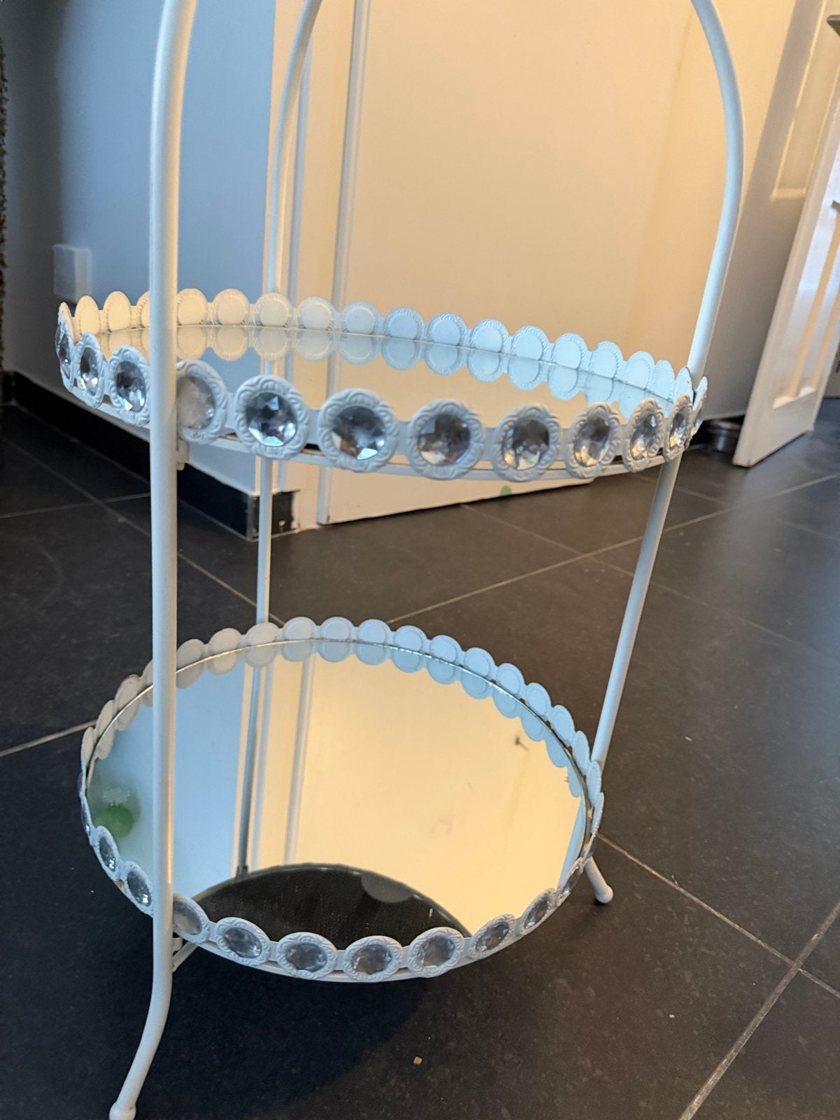 Decoratieve etagère met spiegels en kristallen, Gebruikt, Ophalen of Verzenden, Klassiek, Metaal