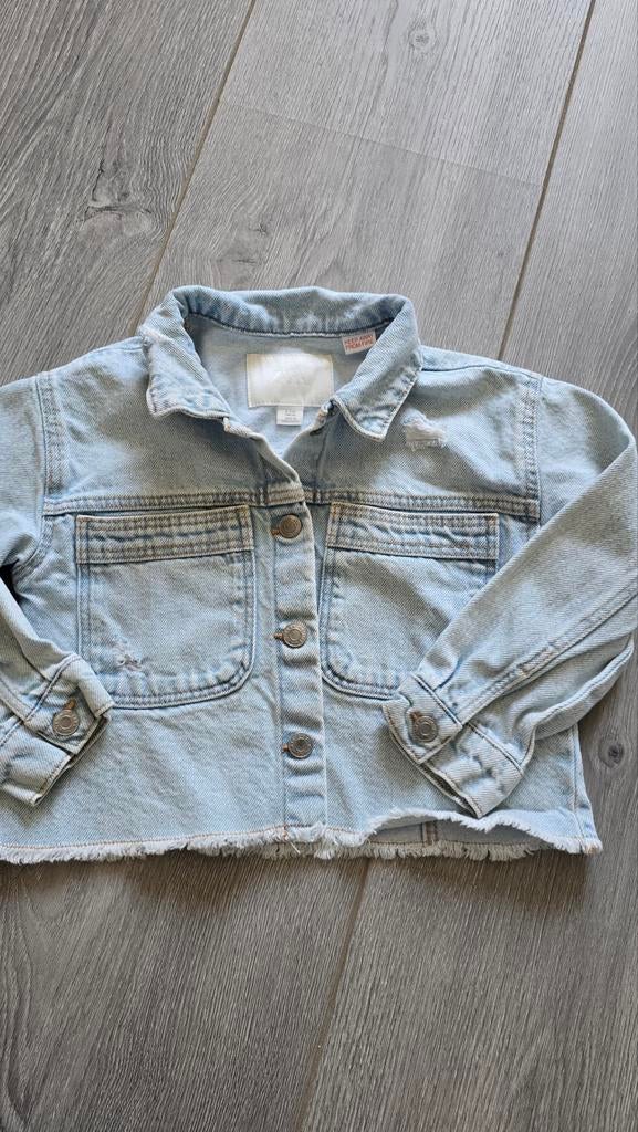 Spijkerjas maat 104, Kinderen en Baby's, Kinderkleding | Maat 104, Ophalen, Zo goed als nieuw, Meisje, Jas