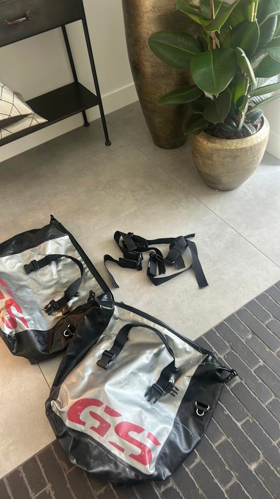 Bmw gs binnentassen voor aluminium koffers orgineel bmw, Motoren, Accessoires | Koffers en Tassen, Ophalen of Verzenden, Zo goed als nieuw