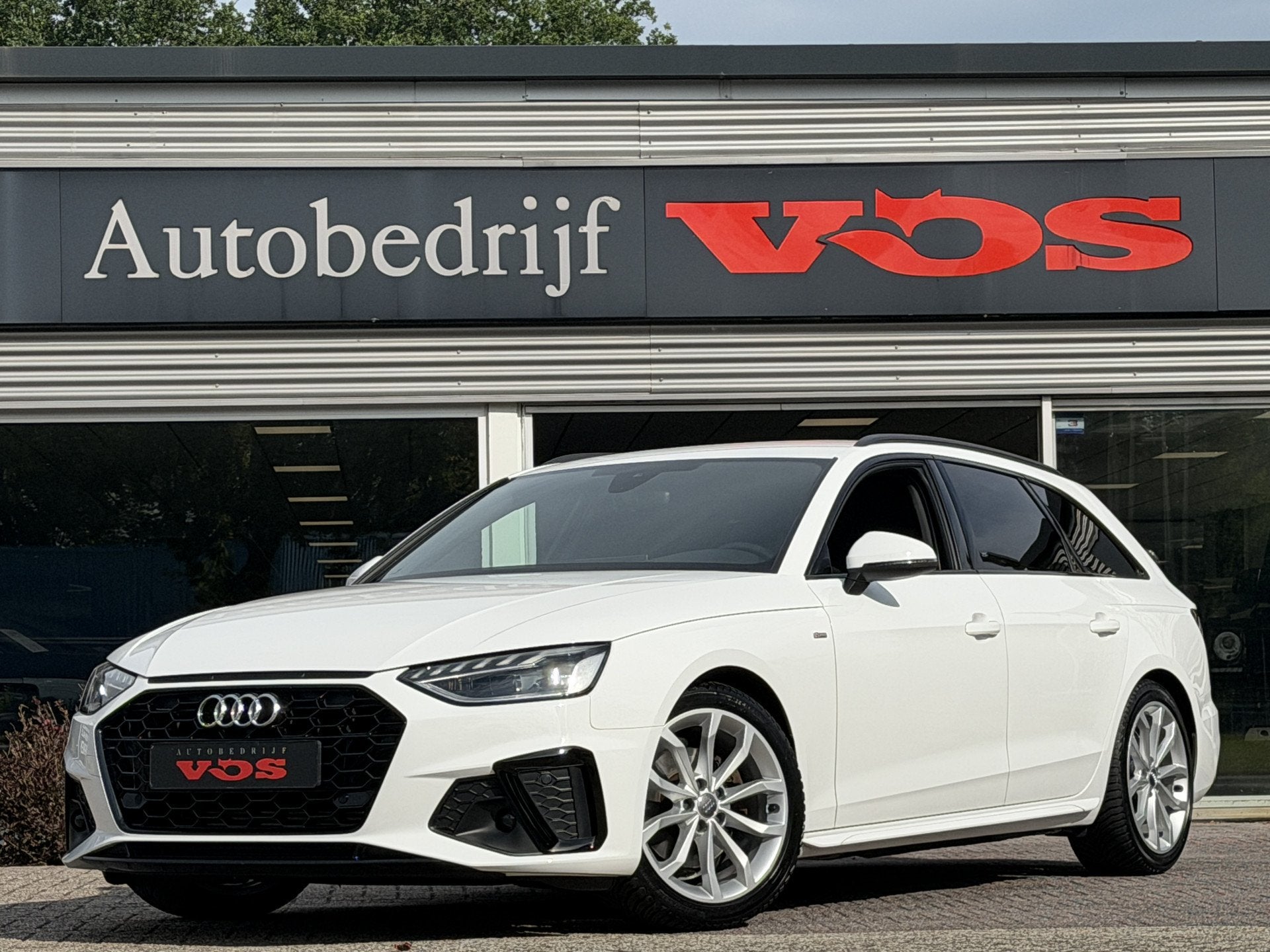 Audi A4 Avant 35 TFSI S-Line | Virtual cockpit | Camera | LE, Auto's, Audi, 4 cilinders, Wit, Geïmporteerd, 17 km/l