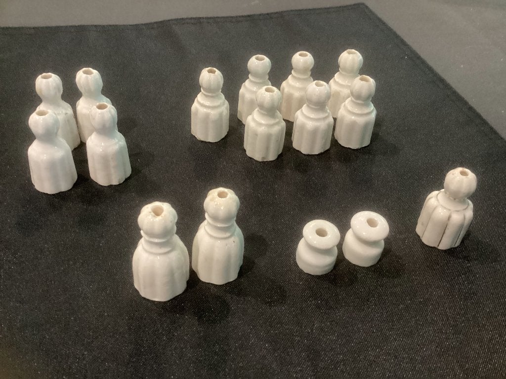 16 stuks antiek porseleinen koordgewichten / gordijntrekkers, Ophalen of Verzenden