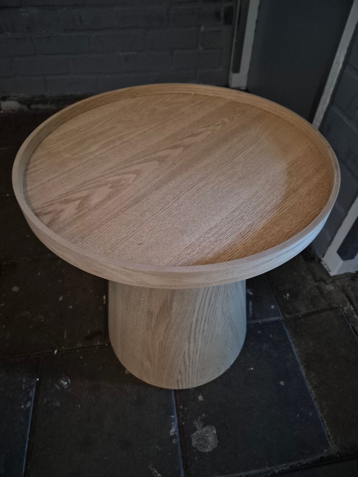 Ronde bijzettafel van eikenhout, Huis en Inrichting, Ophalen, Minder dan 45 cm, Minder dan 55 cm, Rond
