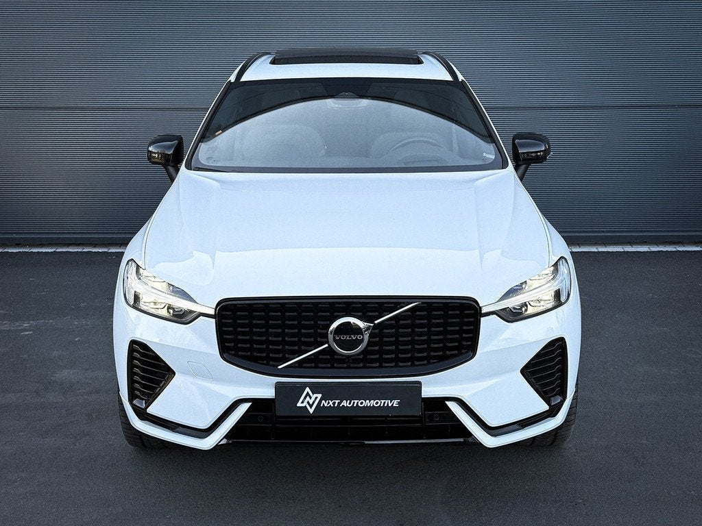 Volvo XC60 2.0 T6 Plug-in hybrid AWD R-Design, Pano, Stuurve, Gebruikt, 1969 cc, Wit, Bedrijf