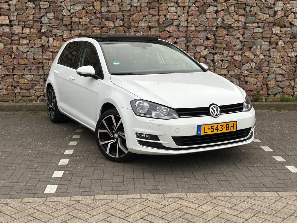 Volkswagen Golf 1.4 TSI Business Edition R Panorama, Voorwielaandrijving, Gebruikt, 4 cilinders, 620 kg