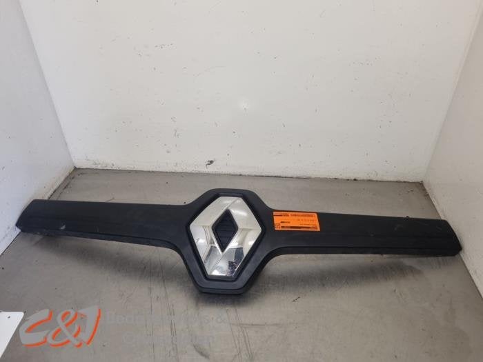 Grille van een Renault Trafic, Gebruikt, -, Renault, -
