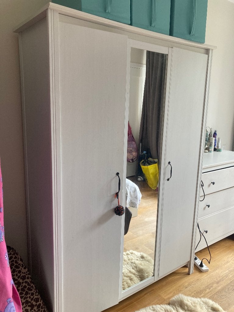 IKEA 3 part wardrobe with mirrored doors, Huis en Inrichting, Gebruikt, 100 tot 150 cm, Ophalen of Verzenden, 150 tot 200 cm