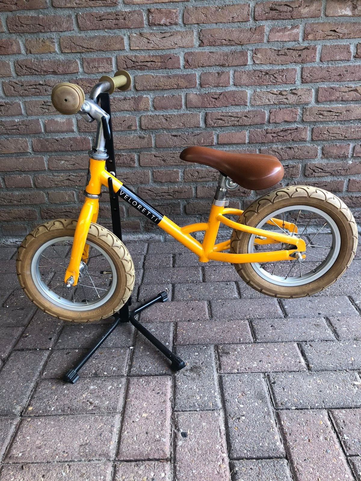 Veloretti loopfiets 12 Inch okergeel, Ophalen, Zo goed als nieuw, Minder dan 16 inch