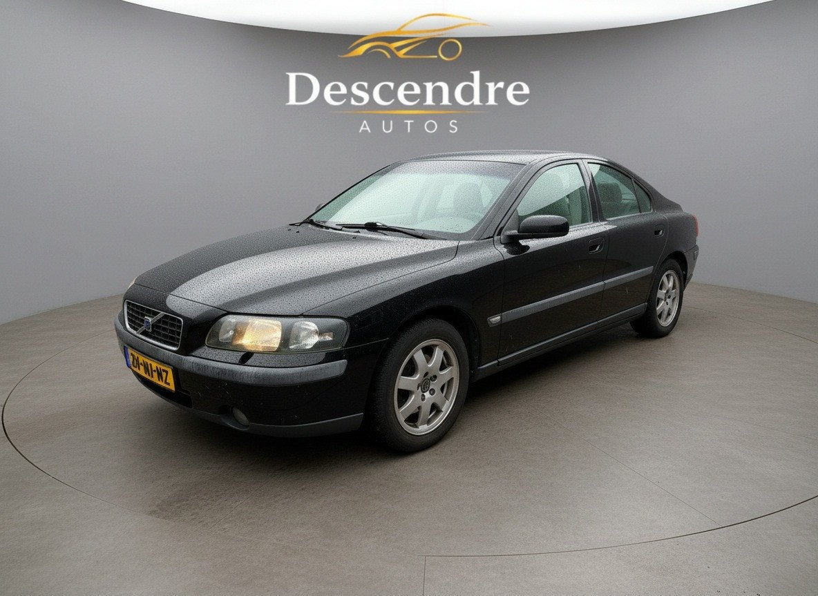 Volvo S60 2.4 (bj 2003), Auto's, Volvo, Voorwielaandrijving, 1442 kg, Gebruikt, Zwart