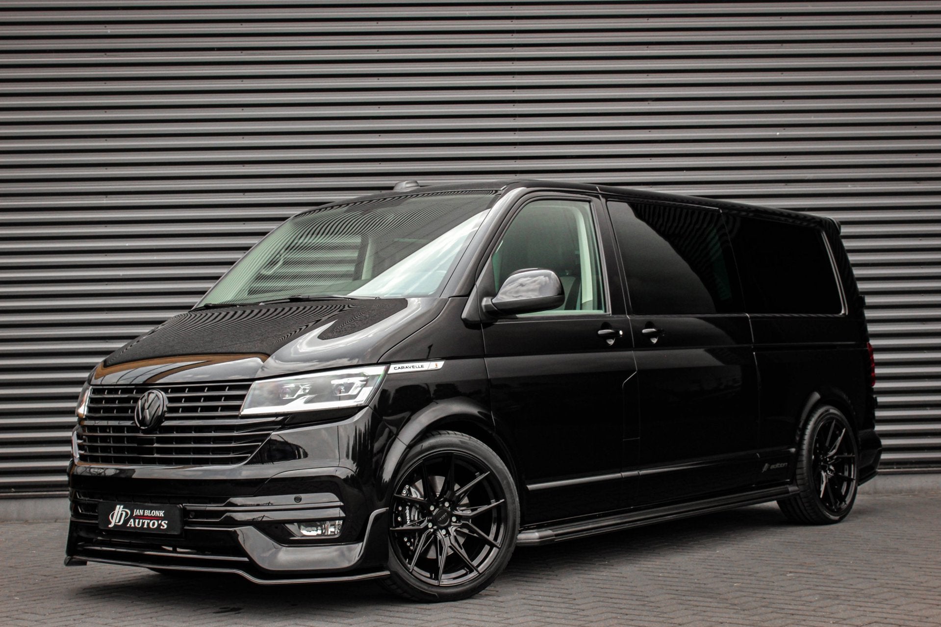 Volkswagen Transporter 2.0 TDI L2H1 CARAVELLE 204PK DC DUBBE, 4 cilinders, Volkswagen, Leder, Bedrijf