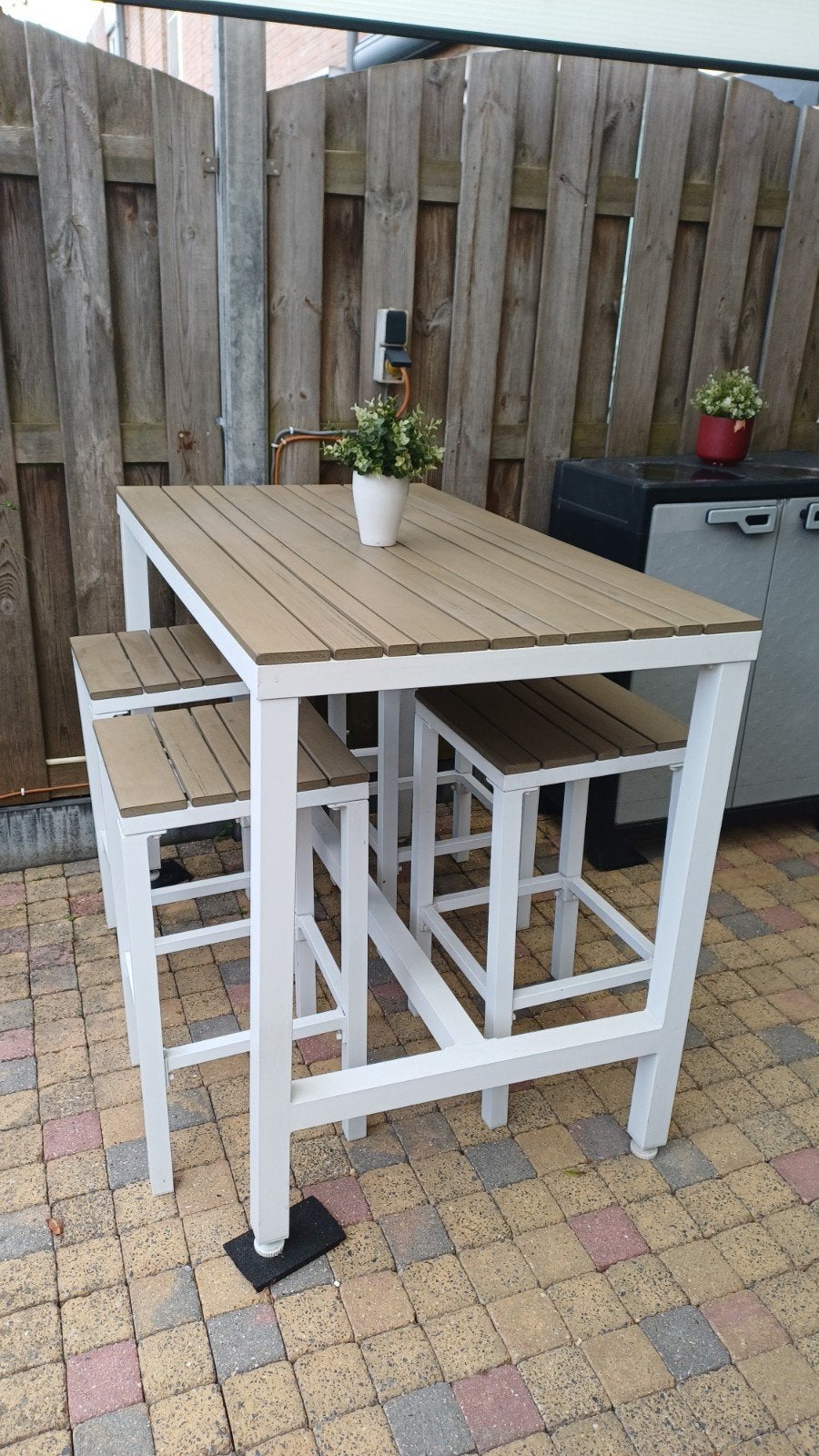 Composiet bruine Tafel met 4 stoelen, Tuin en Terras, Tuinsets en Loungesets, Ophalen, 4 zitplaatsen, Gebruikt, Tuinset