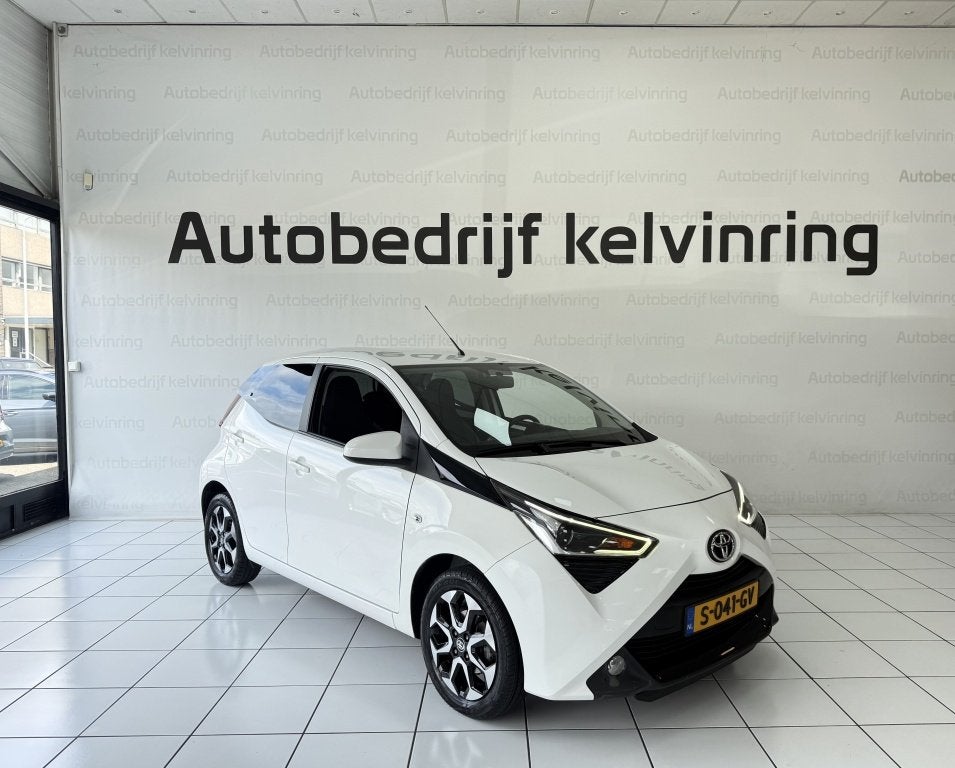 Toyota Aygo 1.0 VVT-i TeamNL Bovag Garantie NAP (bj 2021), Gebruikt, Euro 6, 4 stoelen, Wit