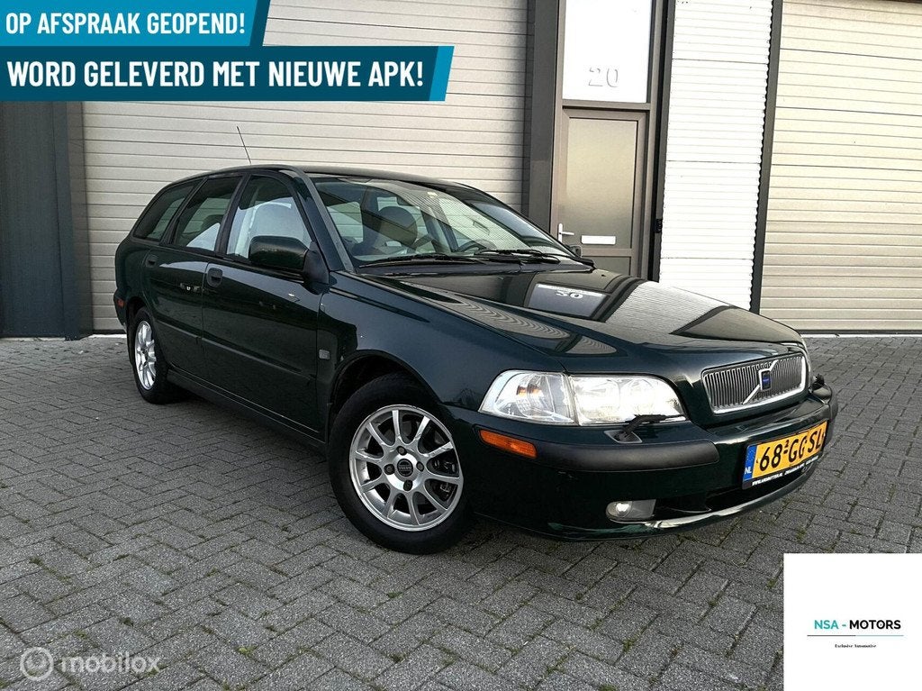 Volvo V40 2.0 T Dynamic|STLVRM|AIRC|CRUIS|, Auto's, Volvo, Gebruikt, 1948 cc, 4 cilinders, Origineel Nederlands
