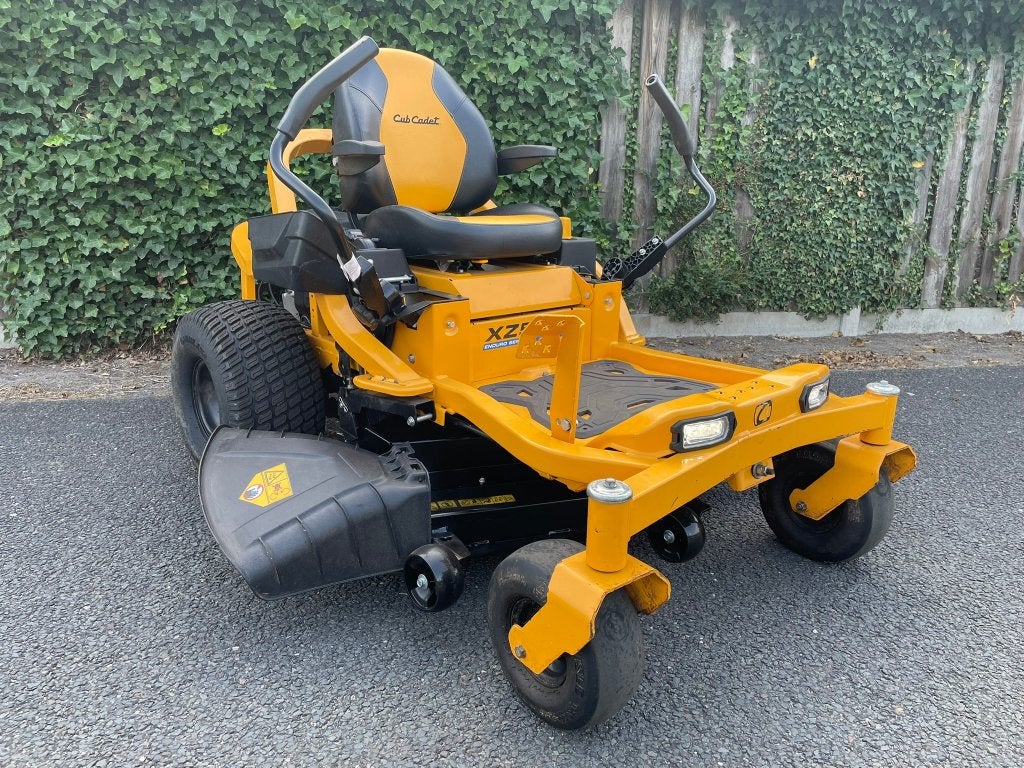 Gebruikt Cub Cadet XZ5 L127 KAWASAKI Zero Turn Zitmaaier, Ophalen, Gebruikt, Egide Walschaertsstraat 16, Cub Cadet