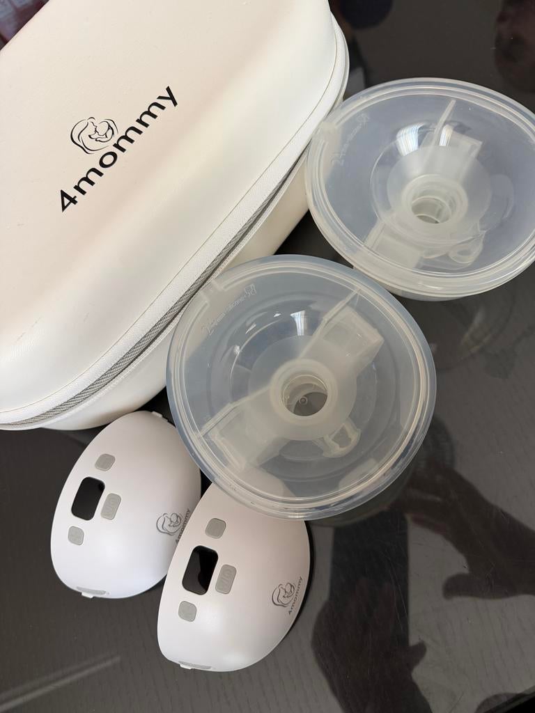 Zo goed als nieuw 4mommy handsfree borstkolf met opbergcase, Ophalen of Verzenden, Zo goed als nieuw, Borstkolf