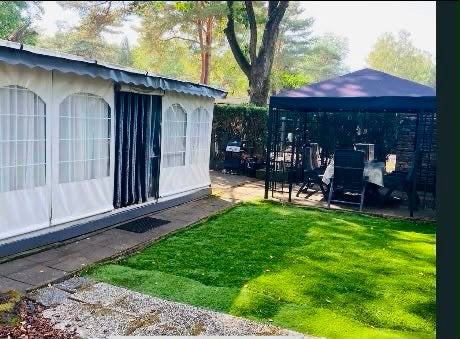 stacaravan met 6 slaapplaatsen – Camping Kikmole, Tuin en Terras, Tuinhuizen, Ophalen, 3 ramen of meer, Overige typen, Metaal
