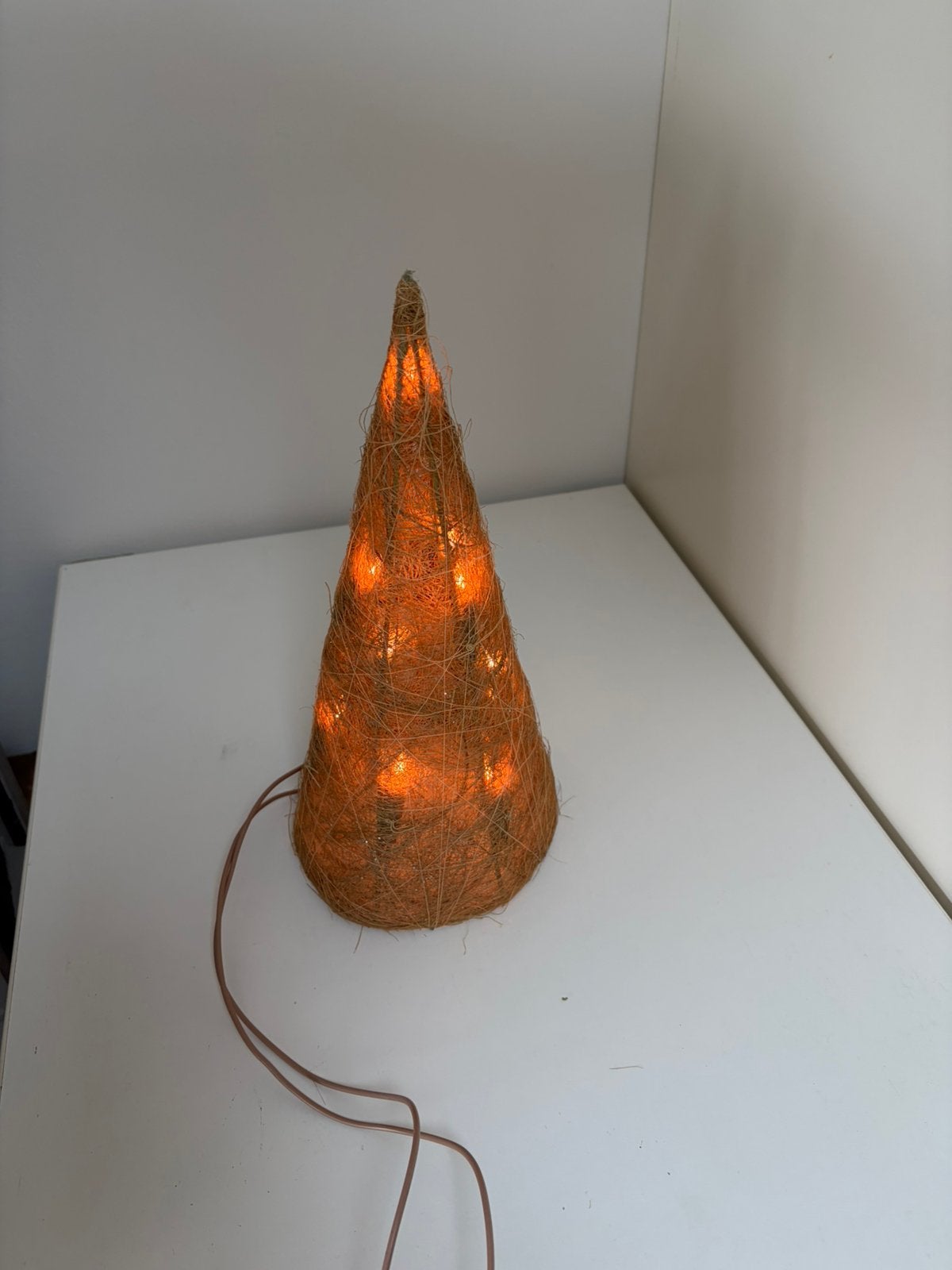Raffia kerstboom met licht, Ophalen of Verzenden, Zo goed als nieuw