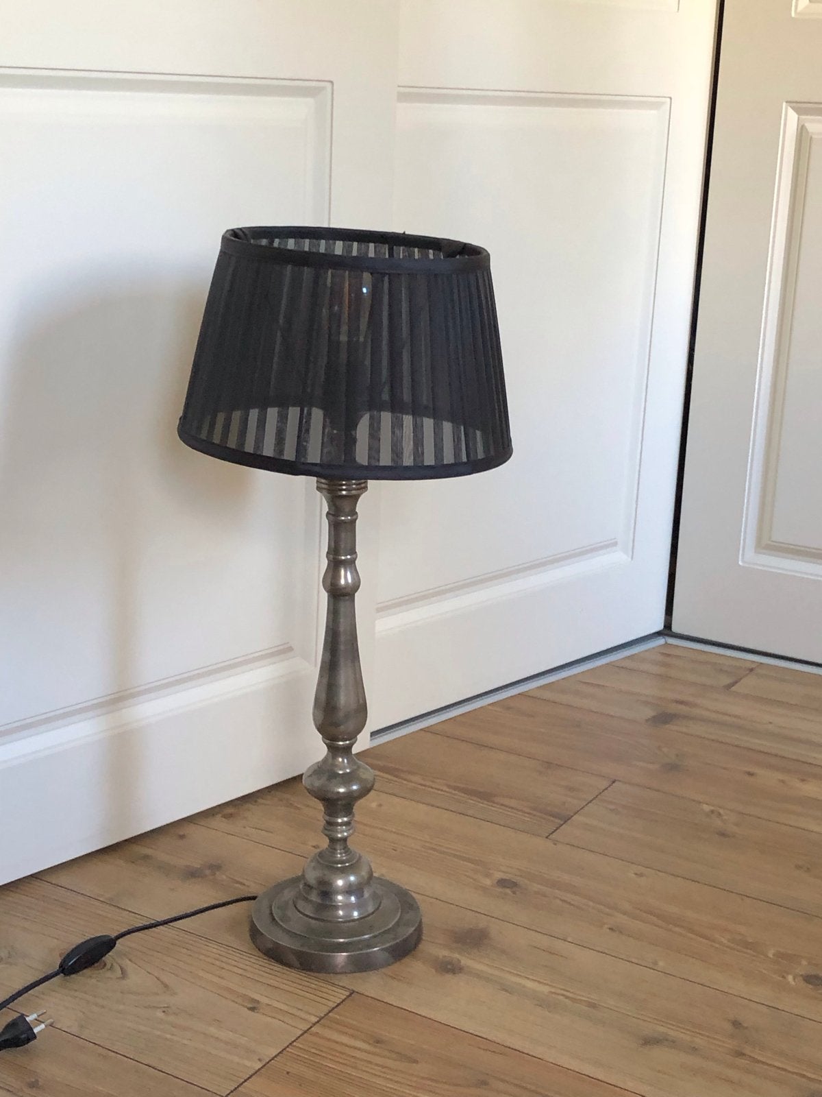Stijlvolle Tafellamp met Zwarte Organza Kap - 68 cm hoog, Ophalen, Gebruikt, 68 cm, E27 (groot)