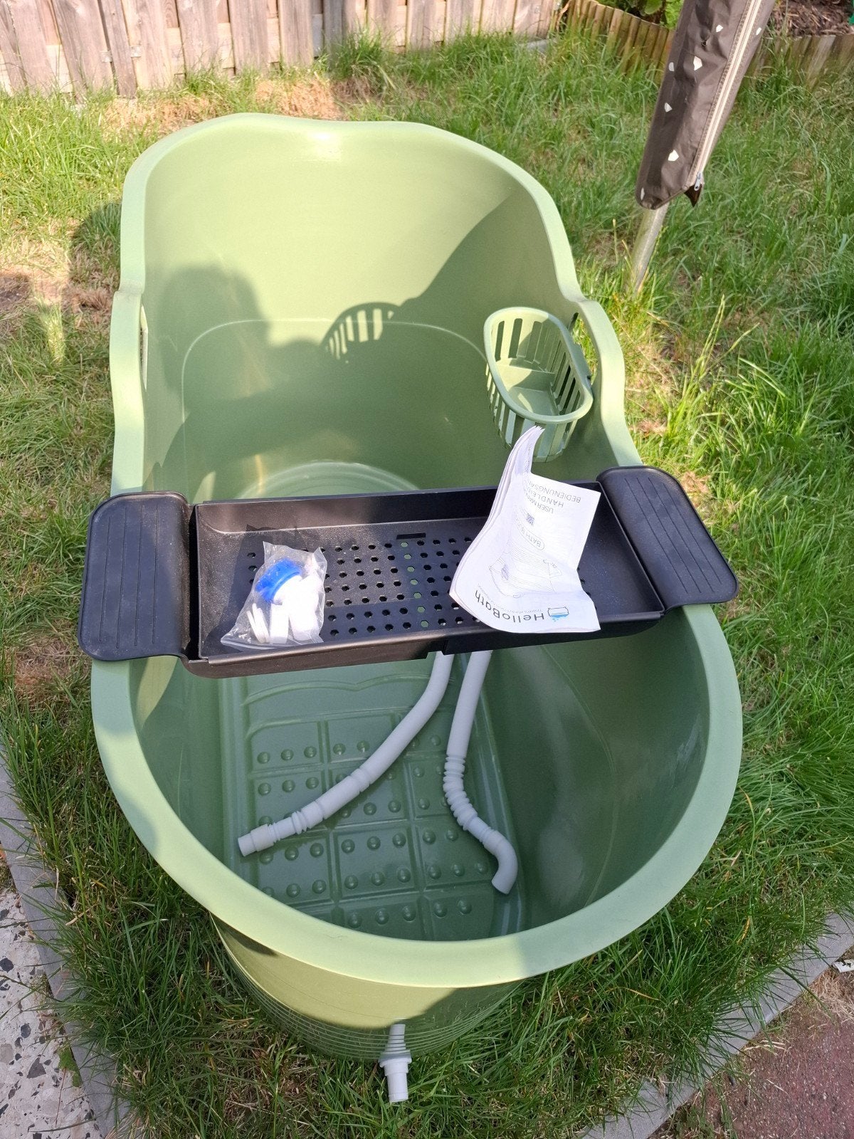 HelloBath Bath Bucket met accessoires, Ophalen, Gebruikt, Met bad