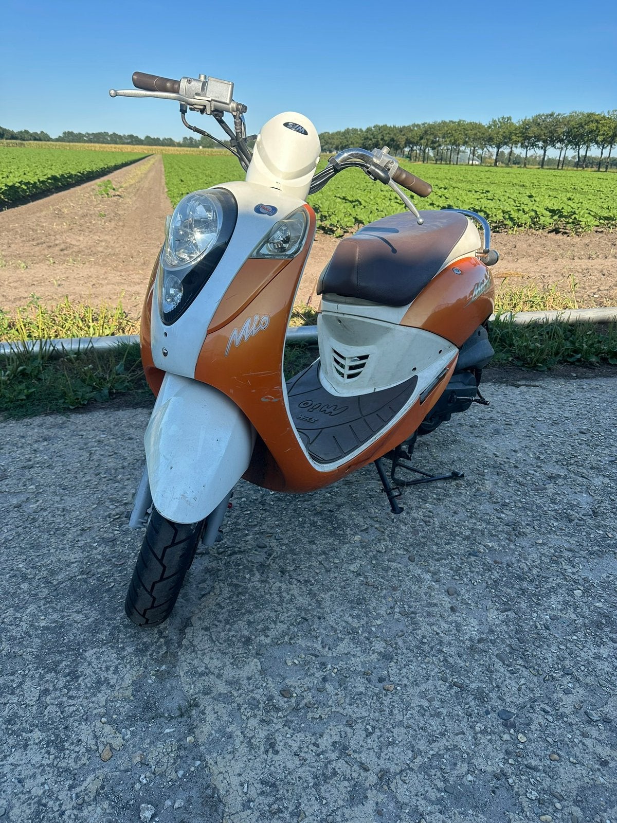 Sym mio snor, Fietsen en Brommers, Ophalen, Zo goed als nieuw, Benzine, Mio