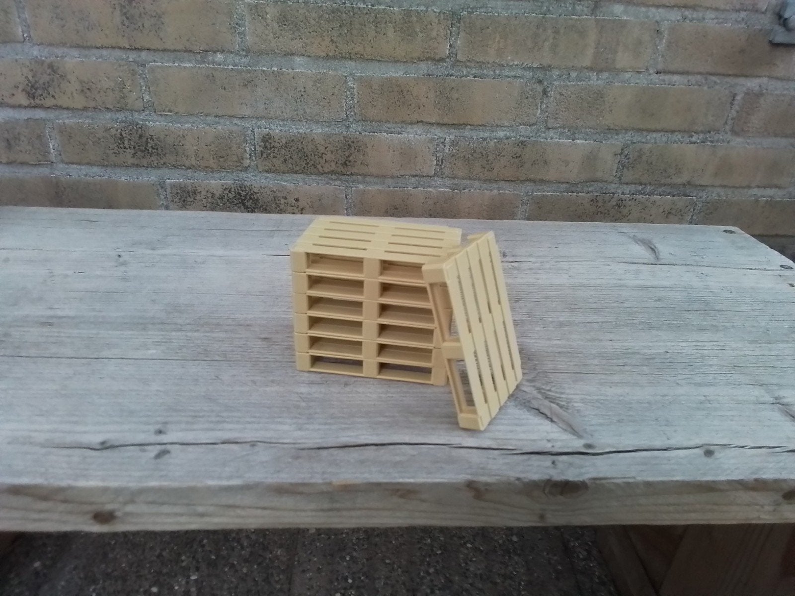 Bruder pallets en kratten (7 pallets, 4 kratten), Ophalen, Gebruikt, Bouwen