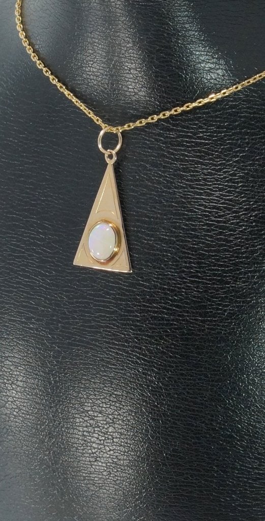 Opaal edelsteen 14k gouden ketting hanger vintage, Voordeelsieraden, Ophalen of Verzenden, Zo goed als nieuw, Met edelsteen
